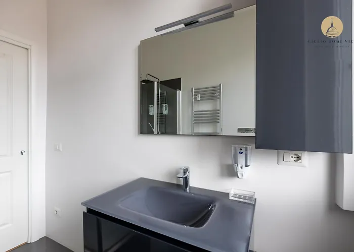 Apartament Giglio Dome View - St Peter View, 300mt To Metro A, Vatican City, A-c Rzym